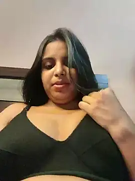 Maahhii 2 online show from 04/28/26, 03:22