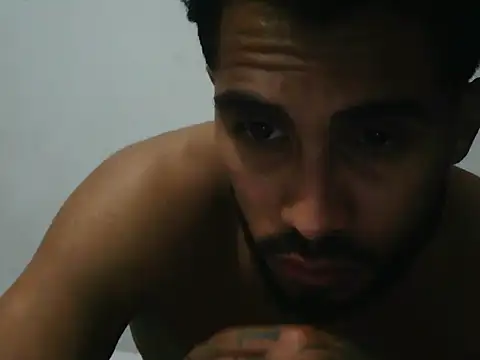 Snapshot of TU-MORENOO chatting on 10/11/25, 06:23 TU-MORENOO online show from 10/11/25, 06:23