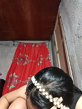 Everleigh mom online show from 09/18/25, 08:44