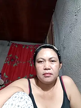 Everleigh mom online show from 10/02/25, 10:44