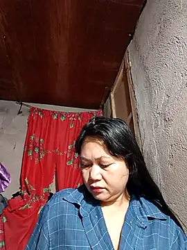 Everleigh mom online show from 10/14/25, 08:42