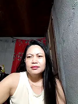 Everleigh mom online show from 12/16/25, 07:52