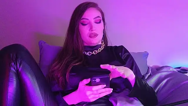 AliceJameson online show from 10/24/25, 09:11