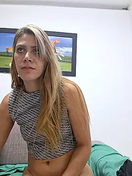 Elianasuarezz online show from 09/23/25, 10:46