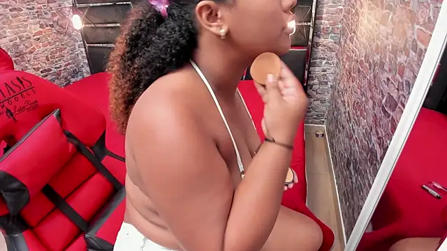 ALYANNA HOT  online show from 10/10/25, 11:31