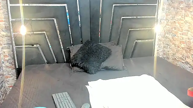 ALYANNA HOT  online show from 11/23/25, 12:49