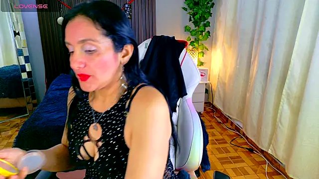 kataleya 29 online show from 10/25/25, 09:31