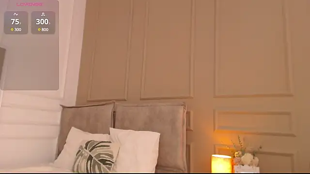 Snapshot of Ashley-Evans chatting on 12/12/24, 11:40 Ashley-Evans online show from 12/12/24, 11:40