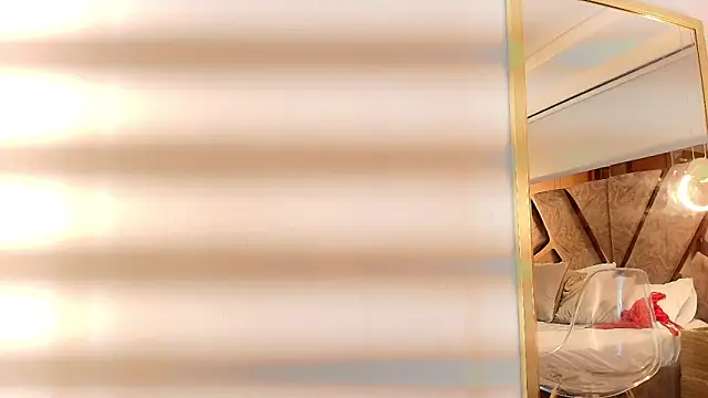 zarah andrew   online show from 11/13/25, 12:26