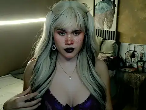 YllanaAltheaXxX online show from 05/10/26, 07:41