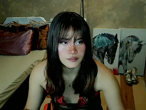 YllanaAltheaXxX online show from 06/24/26, 08:41