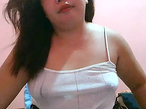 Snapshot of fresh_rosie chatting on 06/21/26, 11:24 fresh rosie online show from 06/21/26, 11:24