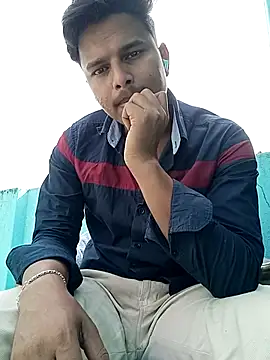 Snapshot of Asish_007 chatting on 11/13/25, 04:22 Asish 007 online show from 11/13/25, 04:22