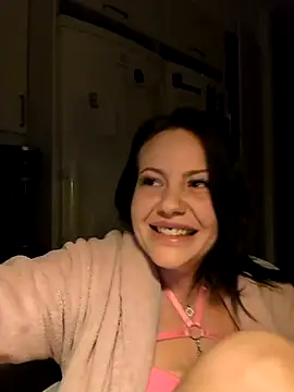 Snapshot of SwedishBaabe chatting on 10/16/25, 05:36 SwedishBaabe online show from 10/16/25, 05:36
