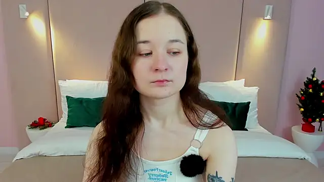 Snapshot of NancyJonson chatting on 12/22/25, 03:03 NancyJonson online show from 12/22/25, 03:03