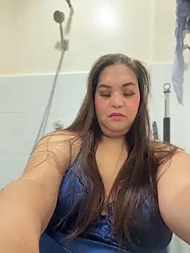 ashleygrahamts online show from 11/29/25, 11:41