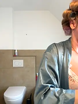 Snapshot of _Katherine_Pierce_ chatting on 12/01/25, 12:10 Katherine Pierce online show from 12/01/25, 12:10