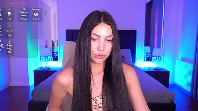 Snapshot of EliseVelour chatting on 07/06/26, 12:46 EliseVelour online show from 07/06/26, 12:46