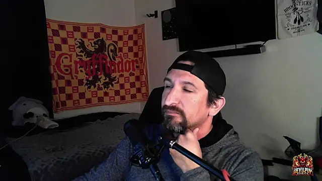 Snapshot of DevilPup75_ chatting on 09/27/25, 08:41 DevilPup75  online show from 09/27/25, 08:41