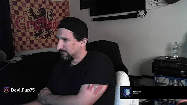 Snapshot of DevilPup75_ chatting on 11/28/25, 11:24 DevilPup75 online show from 11/28/25, 11:24