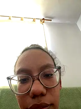 Valen1800 online show from 10/17/25, 07:16