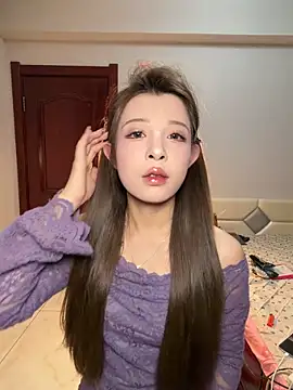 Snapshot of tuanzi125216 chatting on 11/12/25, 05:02 tuanzi125216 online show from 11/12/25, 05:02