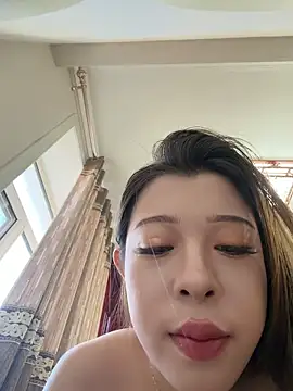 Snapshot of tuanzi125216 chatting on 03/13/26, 11:44 tuanzi125216 online show from 03/13/26, 11:44