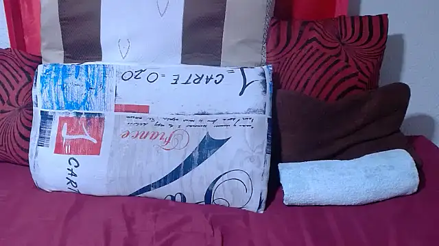 QueenRomaxx1 online show from 03/12/26, 04:46