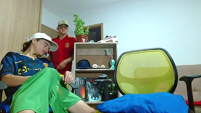 skinny23cm online show from 10/18/25, 10:49