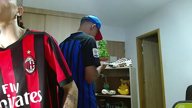 Snapshot of skinny23cm chatting on 11/12/25, 09:21 skinny23cm online show from 11/12/25, 09:21