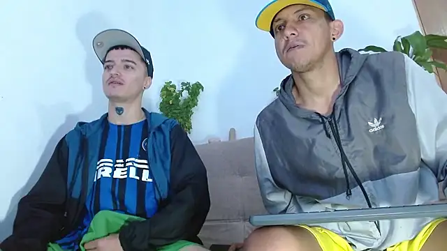 Snapshot of skinny23cm chatting on 01/10/26, 01:24 skinny23cm online show from 01/10/26, 01:24