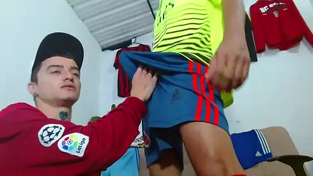 Snapshot of skinny23cm chatting on 02/10/26, 02:10 skinny23cm online show from 02/10/26, 02:10