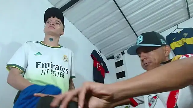 Snapshot of skinny23cm chatting on 03/15/26, 09:59 skinny23cm online show from 03/15/26, 09:59