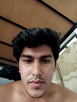 Snapshot of HarryChoudhary21 chatting on 10/12/25, 04:33 HarryChoudhary21 online show from 10/12/25, 04:33