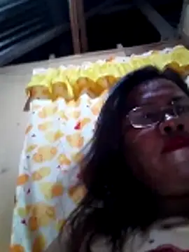Snapshot of Huge_mama69 chatting on 05/27/26, 03:09 Huge mama69 online show from 05/27/26, 03:09