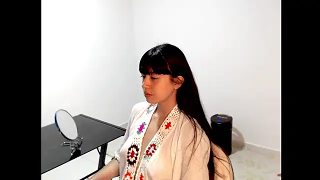 Snapshot of meganmiauu chatting on 04/30/26, 05:36 meganmiauu online show from 04/30/26, 05:36