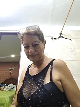 MaryeLunna online show from 11/12/25, 11:36