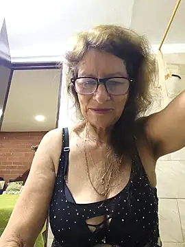 MaryeLunna online show from 11/20/25, 11:32