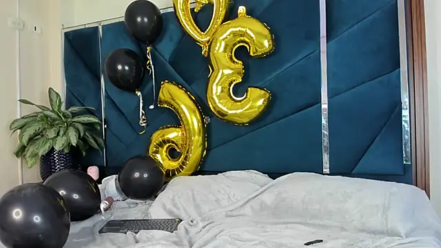 EmilyDuran  online show from 03/16/26, 08:29