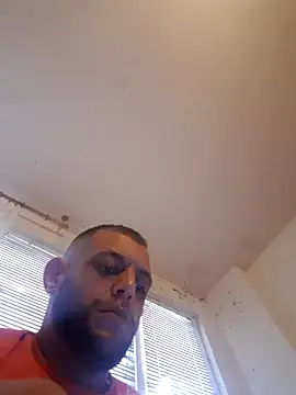 Snapshot of milenski74 chatting on 11/18/25, 09:58 milenski74 online show from 11/18/25, 09:58