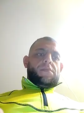 Snapshot of milenski74 chatting on 11/20/25, 03:01 milenski74 online show from 11/20/25, 03:01