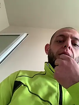Snapshot of milenski74 chatting on 02/25/26, 02:37 milenski74 online show from 02/25/26, 02:37