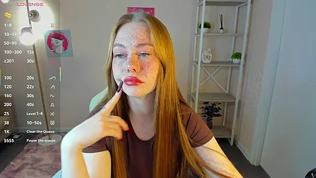 Roxy Sunnny online show from 10/07/25, 09:28