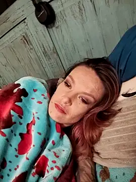 Snapshot of bratlipss chatting on 11/08/25, 10:04 bratlipss online show from 11/08/25, 10:04