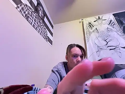 Snapshot of bratlipss chatting on 02/05/26, 09:58 bratlipss online show from 02/05/26, 09:58