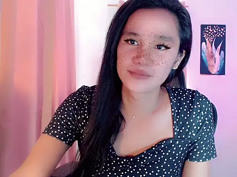 Snapshot of Amayahugecock1 chatting on 12/16/25, 06:18 Amayahugecock1 online show from 12/16/25, 06:18