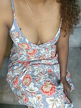 Tamilpallavi online show from 04/25/26, 11:57