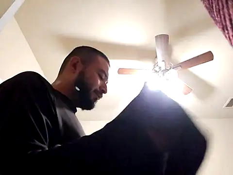 Snapshot of Lb228w chatting on 11/26/25, 12:33 Lb228w online show from 11/26/25, 12:33