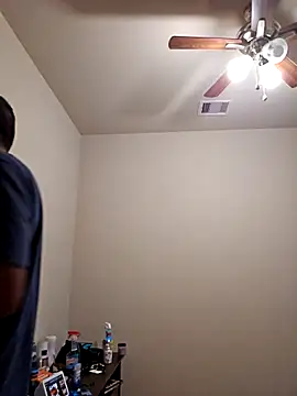 Snapshot of Lb228w chatting on 12/04/25, 10:51 Lb228w online show from 12/04/25, 10:51