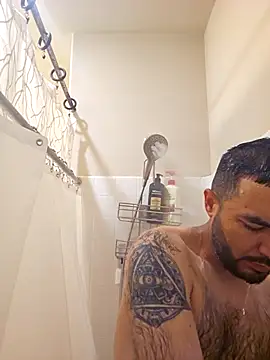 Snapshot of Lb228w chatting on 03/03/26, 04:18 Lb228w online show from 03/03/26, 04:18